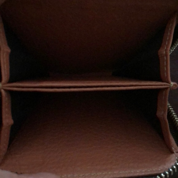 Be&d Pink Leather Studded Zip Around Wallet 💕 - Picture 5 of 8